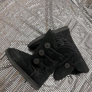 UGG TRIPLET button WATER RESISTANT BOOTS